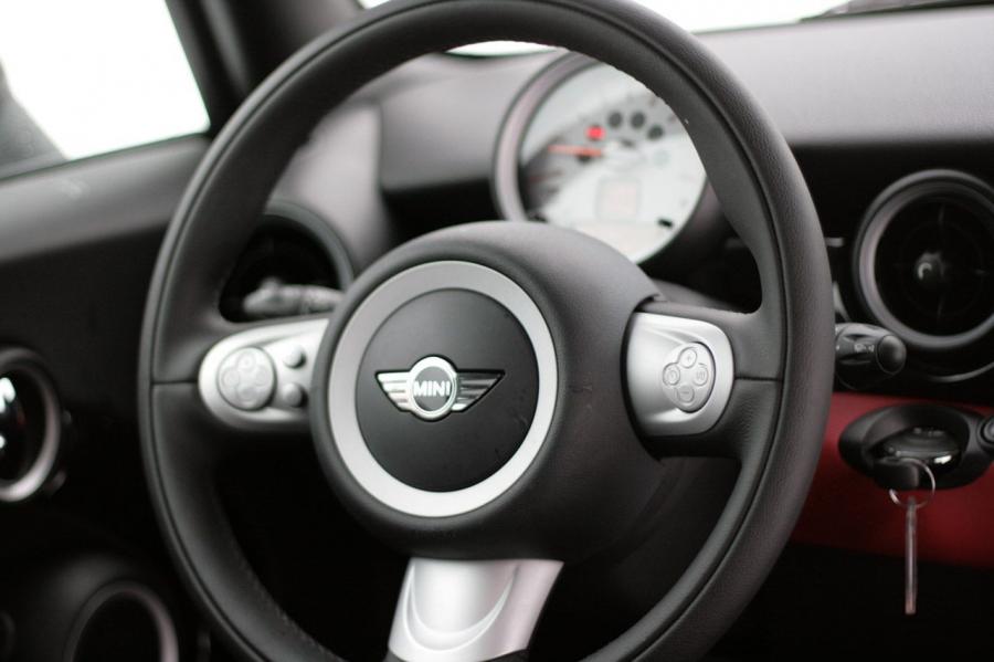  Mini Clubman JCW 2009 года  (фото 21 из 31)